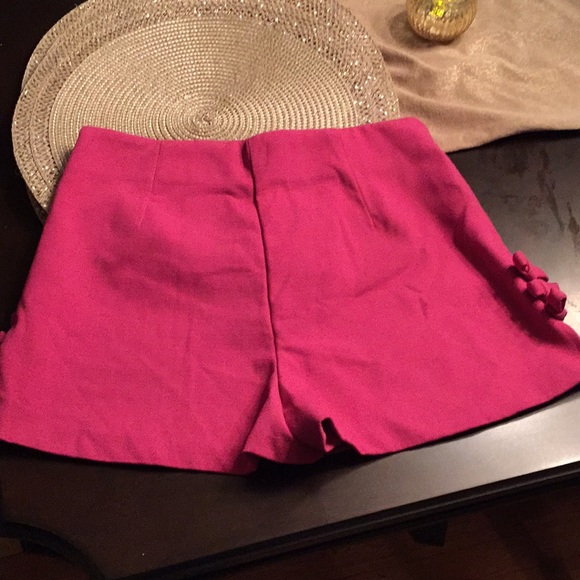 Berry colored ASOS shorts size 8 US never worn - Picture 4 of 7